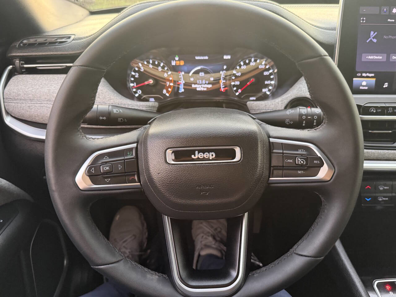 Used 2024 Jeep Compass Latitude image 13