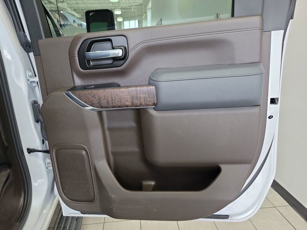 Used 2023 GMC Sierra 2500 Denali w/ Denali Ultimate Package image 16
