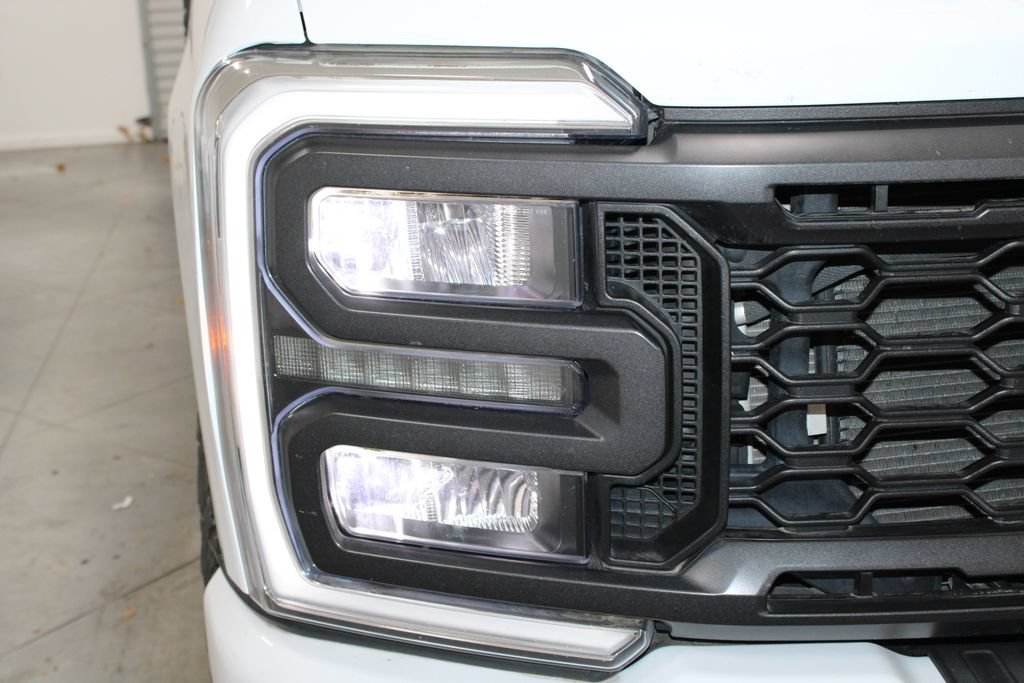 Used 2023 Ford F250 Lariat w/ Lariat Ultimate Package AWD/4WD image 12