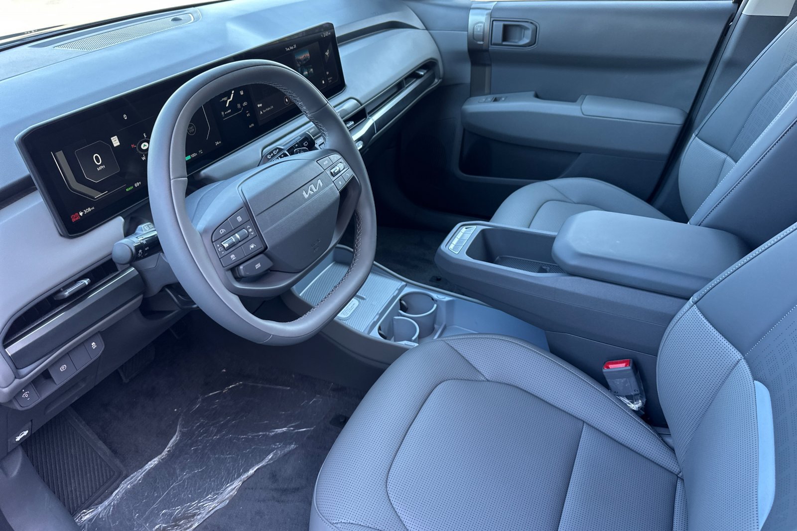New 2027 Kia EV3 Wind FWD image 10