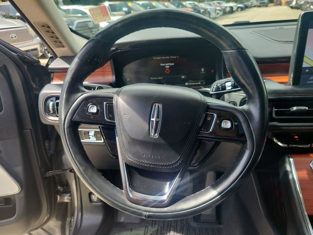 Used 2023 Lincoln Aviator Reserve w/ Equipment Group 201A image 25