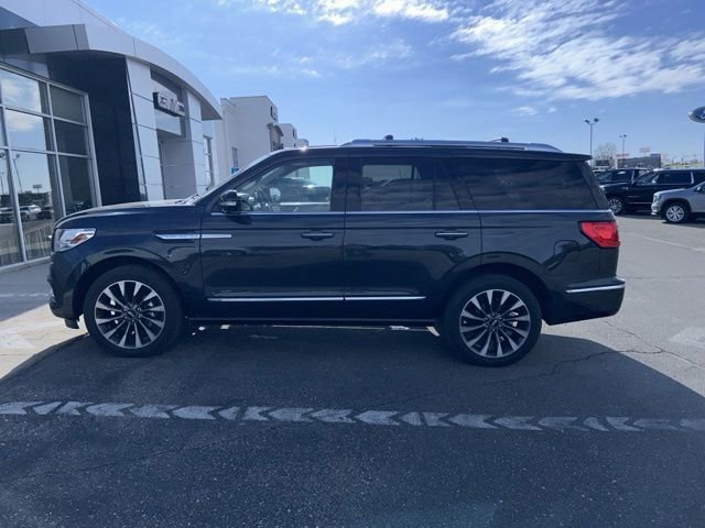 Used 2021 Lincoln Navigator Reserve w/ Luxury Package AWD/4WD image 9