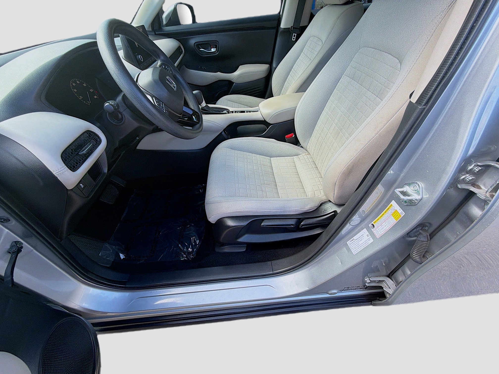 Certified 2024 Honda HR-V LX image 17