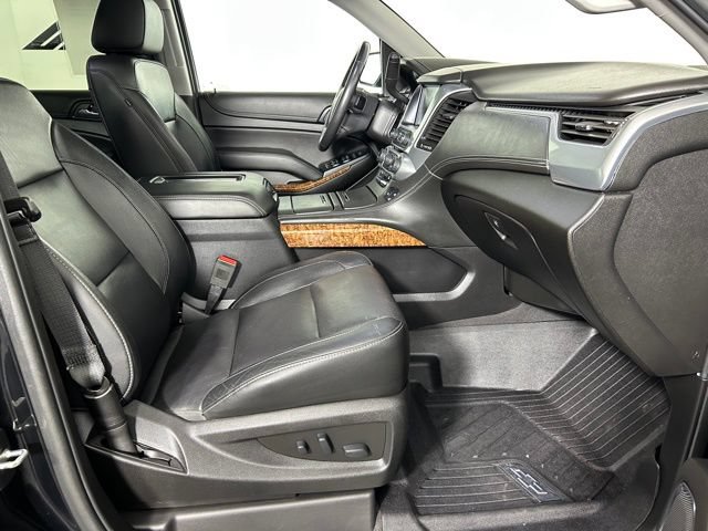 Used 2019 Chevrolet Suburban Premier AWD/4WD image 14