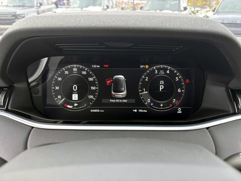 Used 2020 Land Rover Range Rover Evoque SE image 14