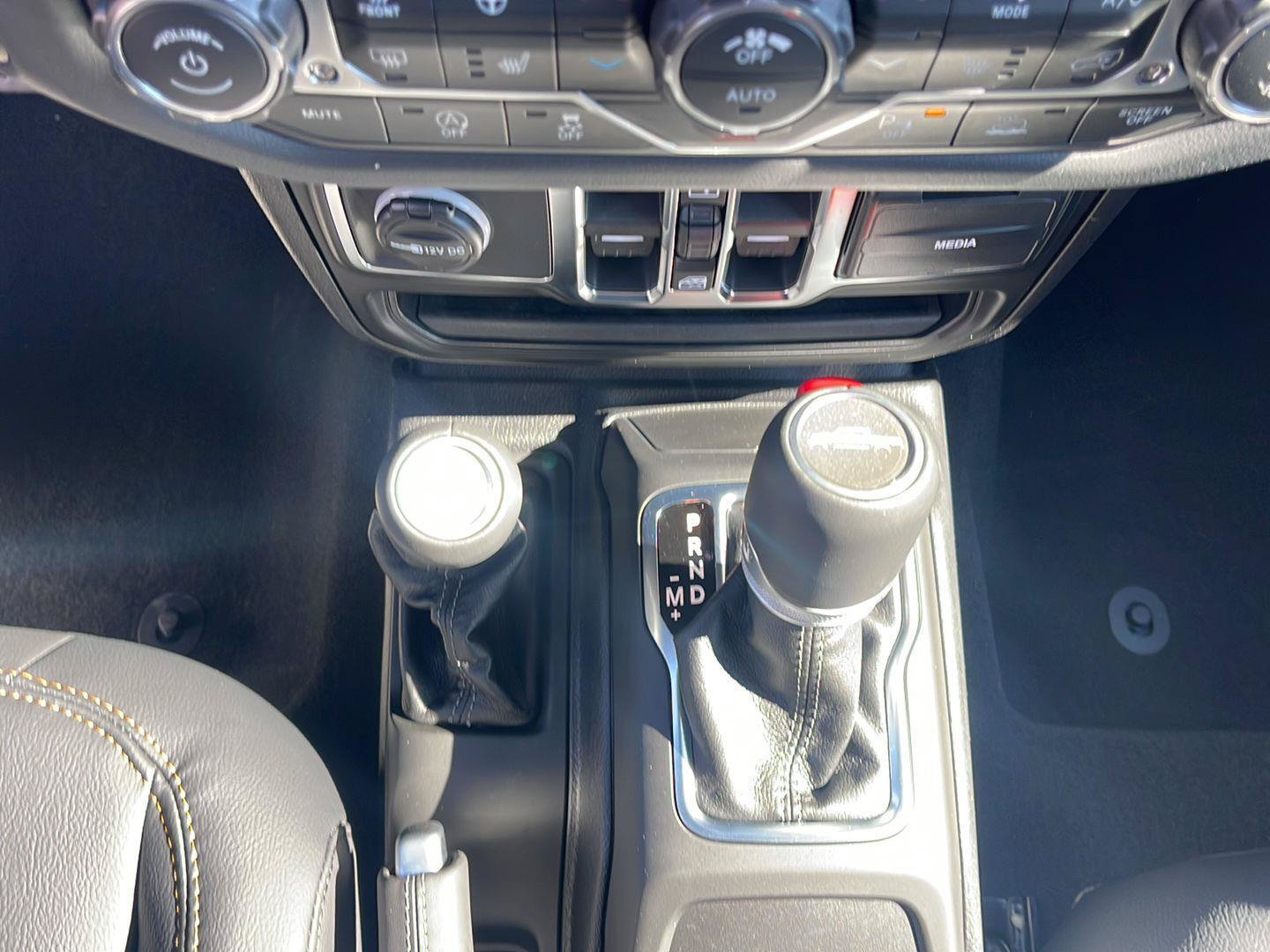 New 2026 Jeep Gladiator Sport AWD/4WD image 19
