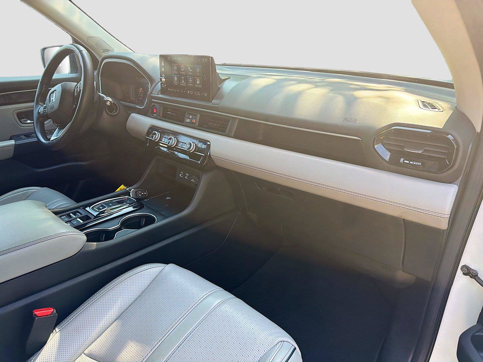Used 2024 Honda Pilot Elite image 16