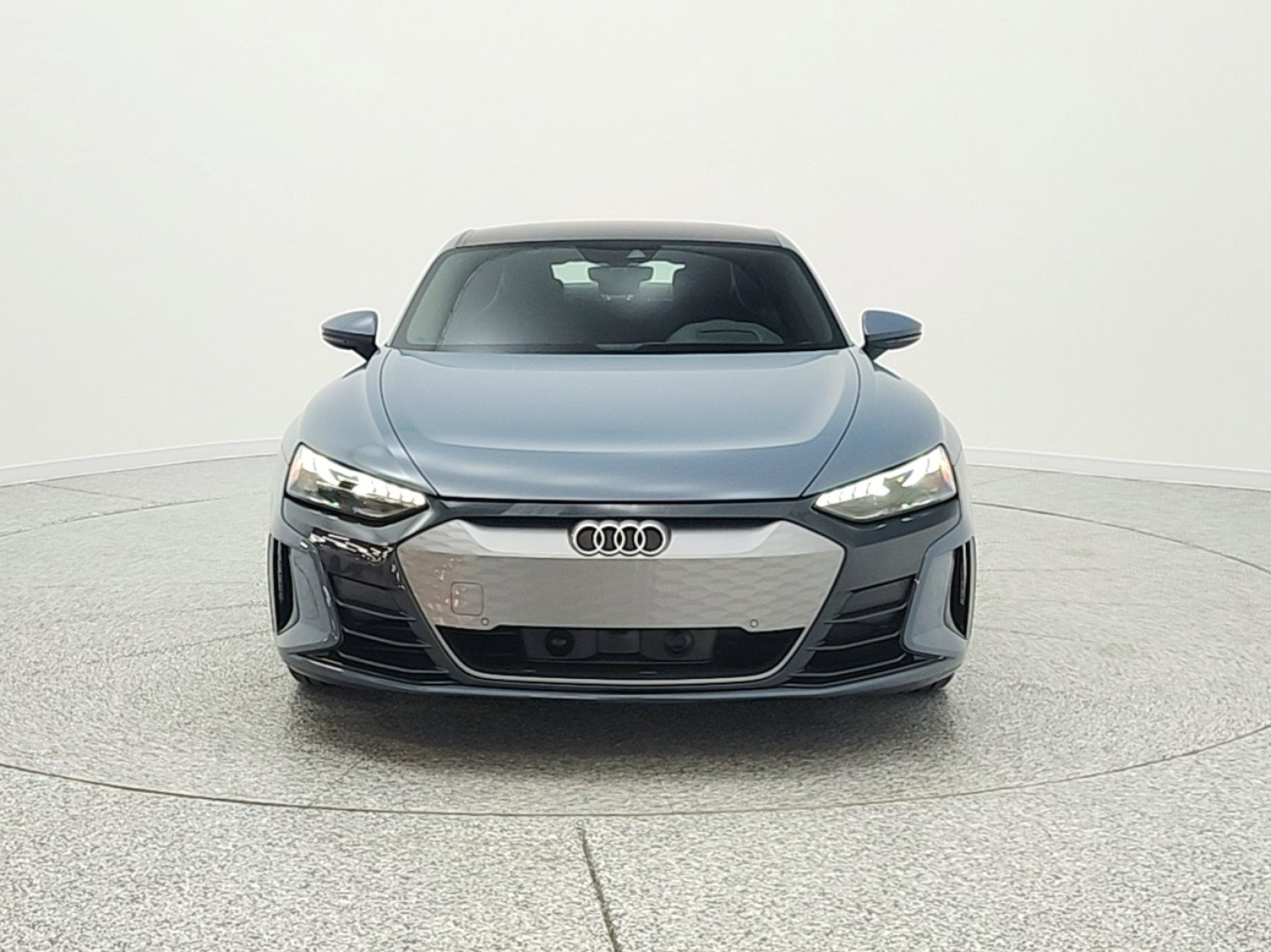 Used 2022 Audi e-tron GT Premium Plus image 2