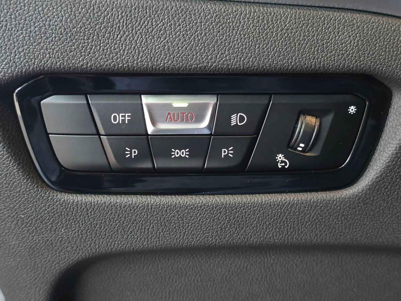 Used 2025 BMW M2 w/ Lighting Package RWD image 18