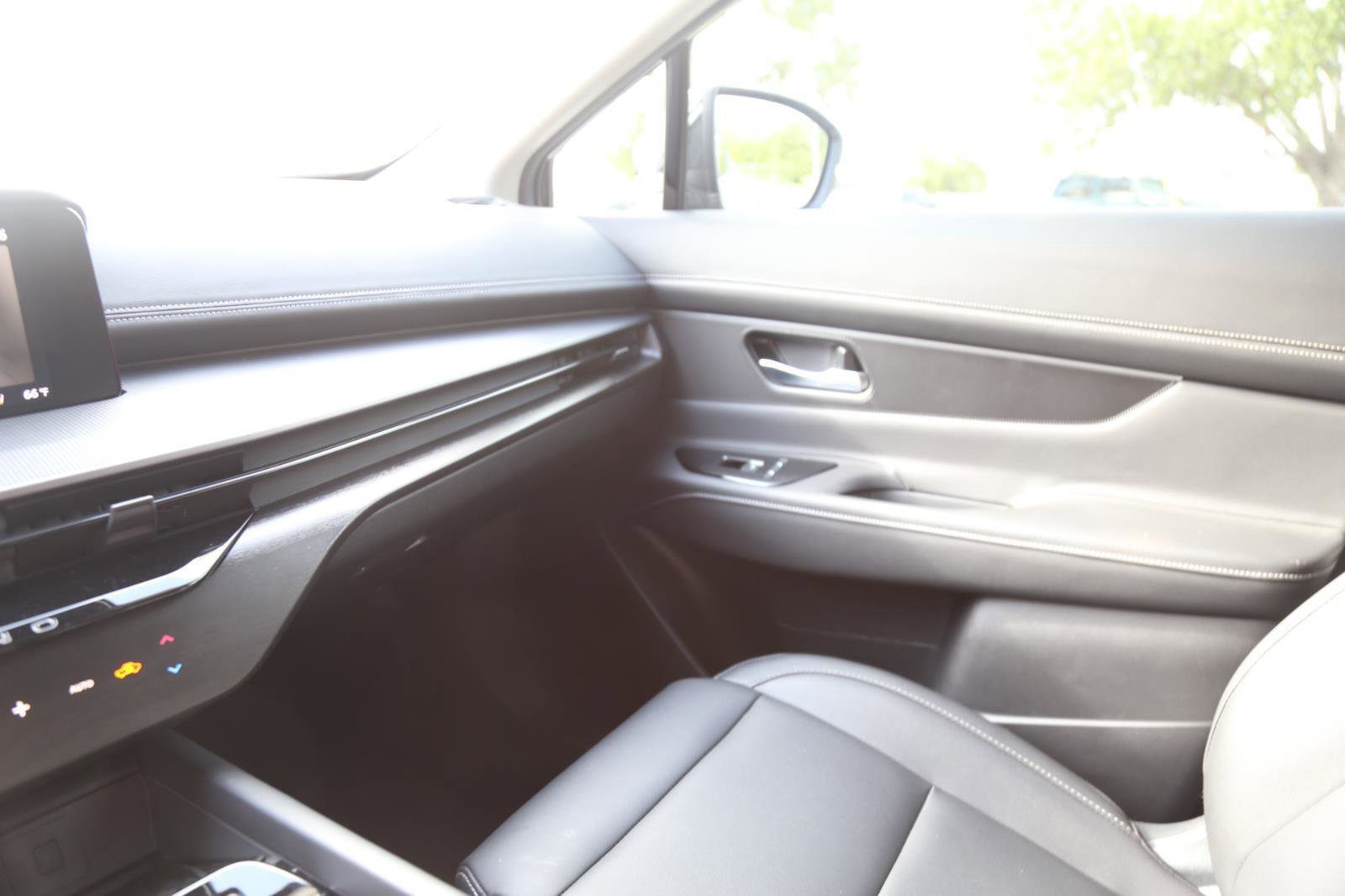 Used 2025 Nissan Murano SV image 19