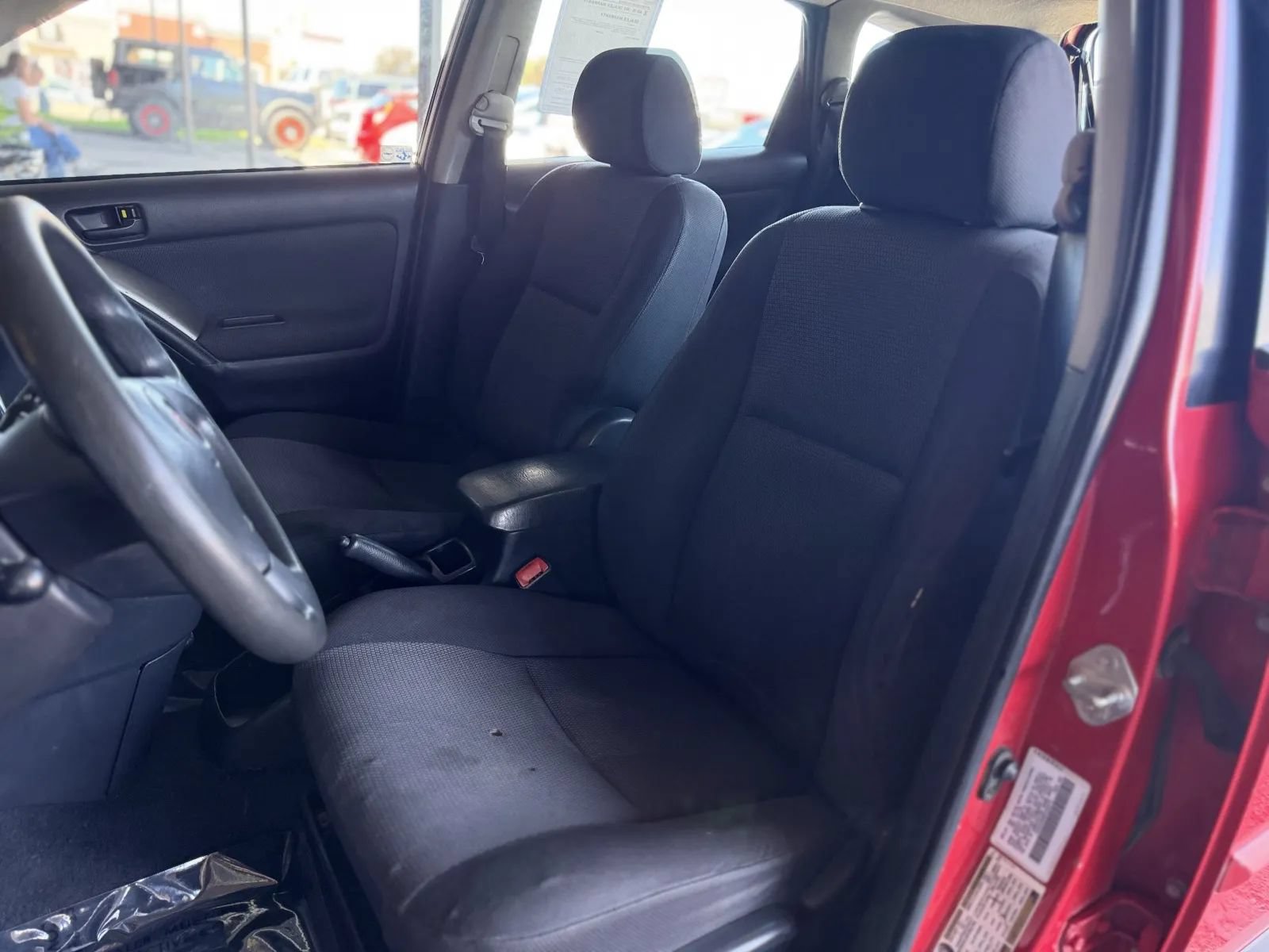 Used 2006 Pontiac Vibe FWD image 14