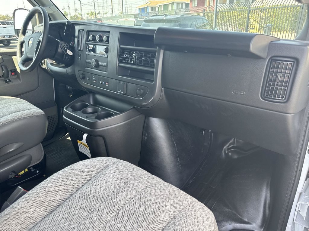 New 2026 Chevrolet Express 2500 w/ Driver Convenience Package RWD image 27