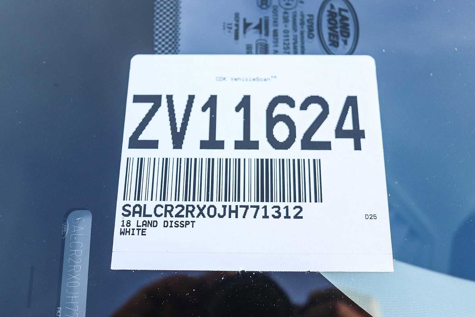 Used 2018 Land Rover Discovery Sport HSE image 29