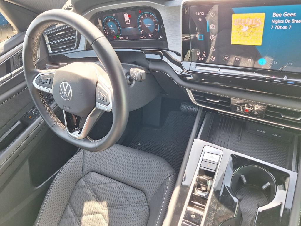 Used 2025 Volkswagen Atlas Cross Sport SE image 31