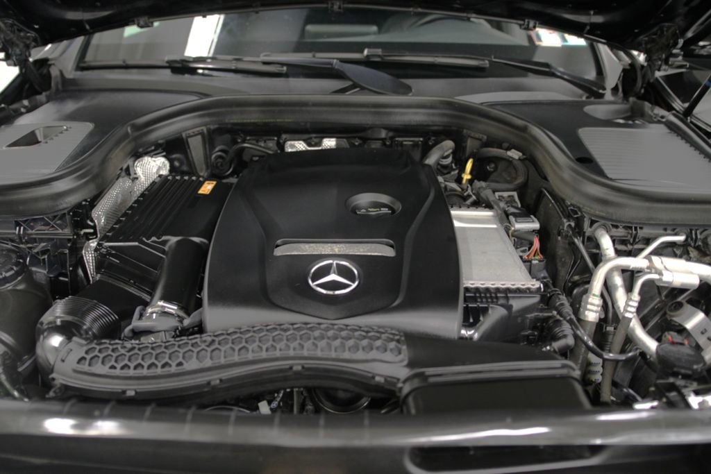 Used 2019 Mercedes-Benz GLC 300 4MATIC image 12