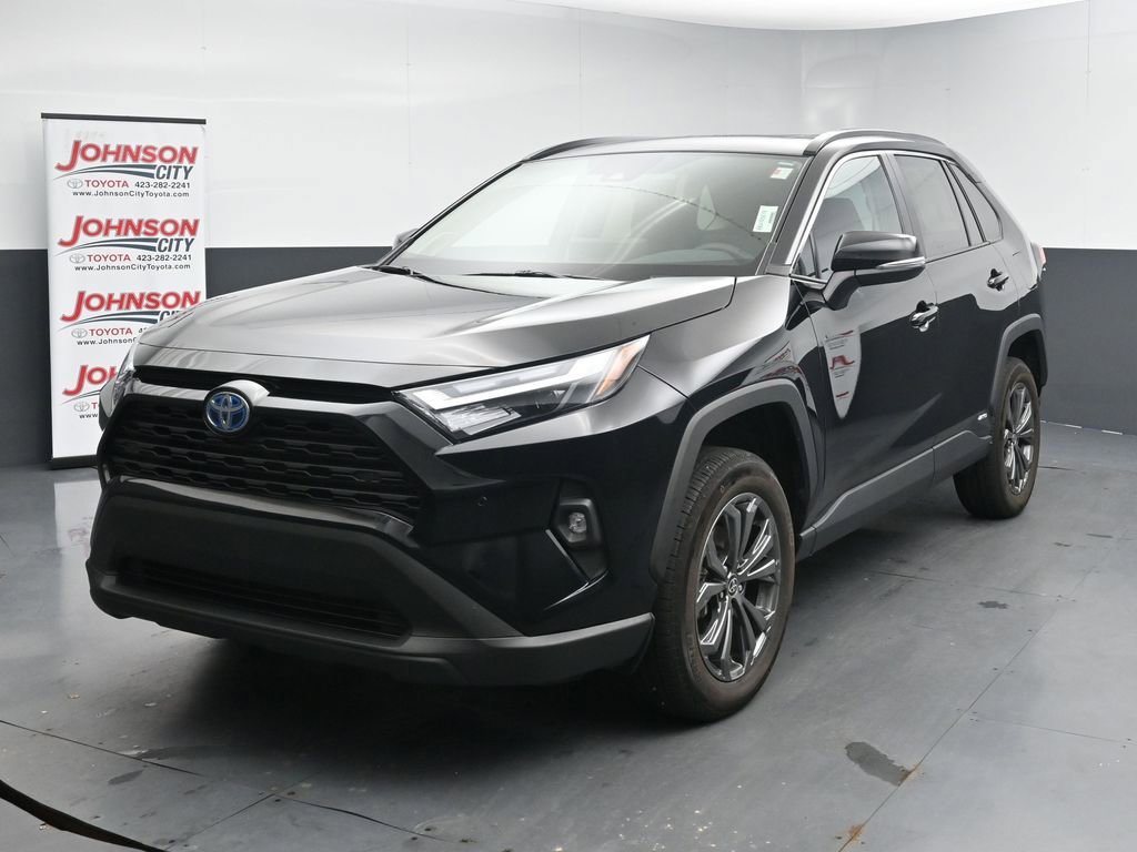 Used 2024 Toyota RAV4 XLE Premium w/ Weather Package AWD/4WD image 4