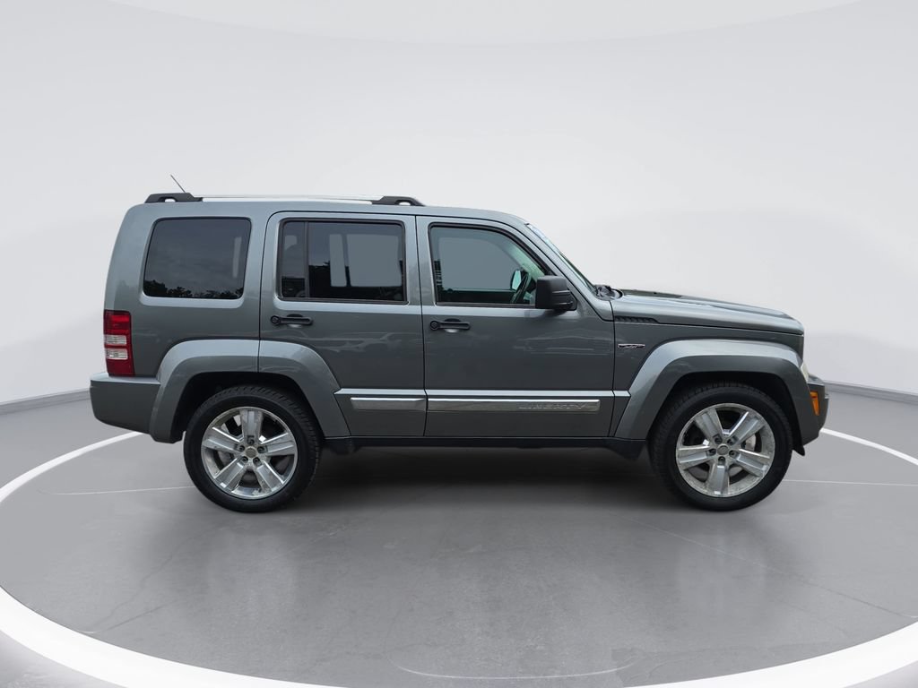 Used 2012 Jeep Liberty Limited Jet AWD/4WD image 2