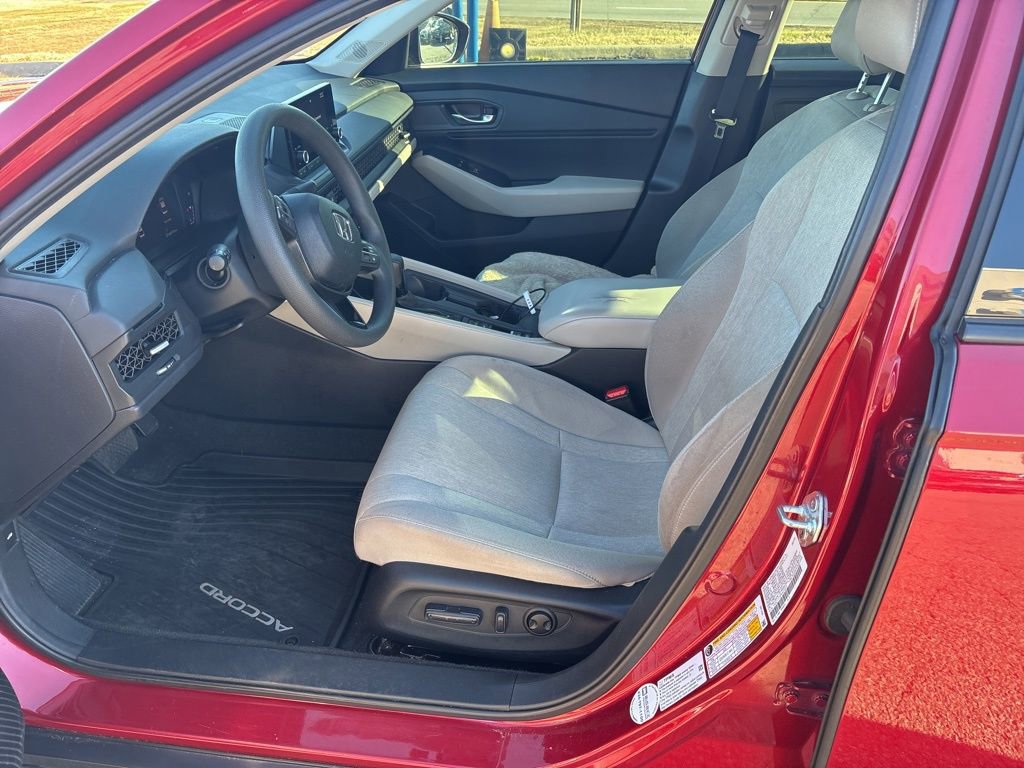 Used 2024 Honda Accord EX image 12