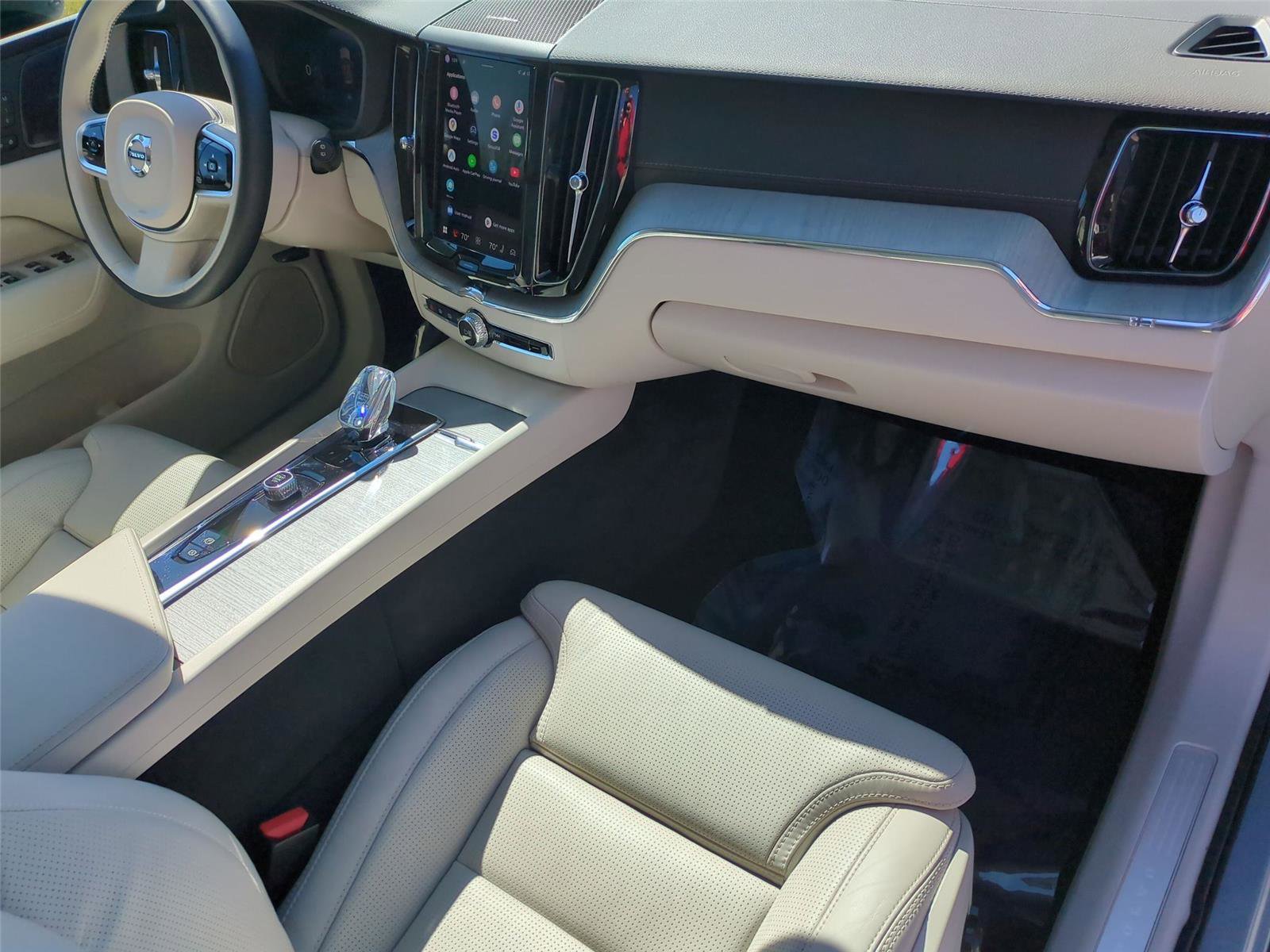 Used 2025 Volvo XC60 T8 Ultra w/ Protection Package Premier image 20