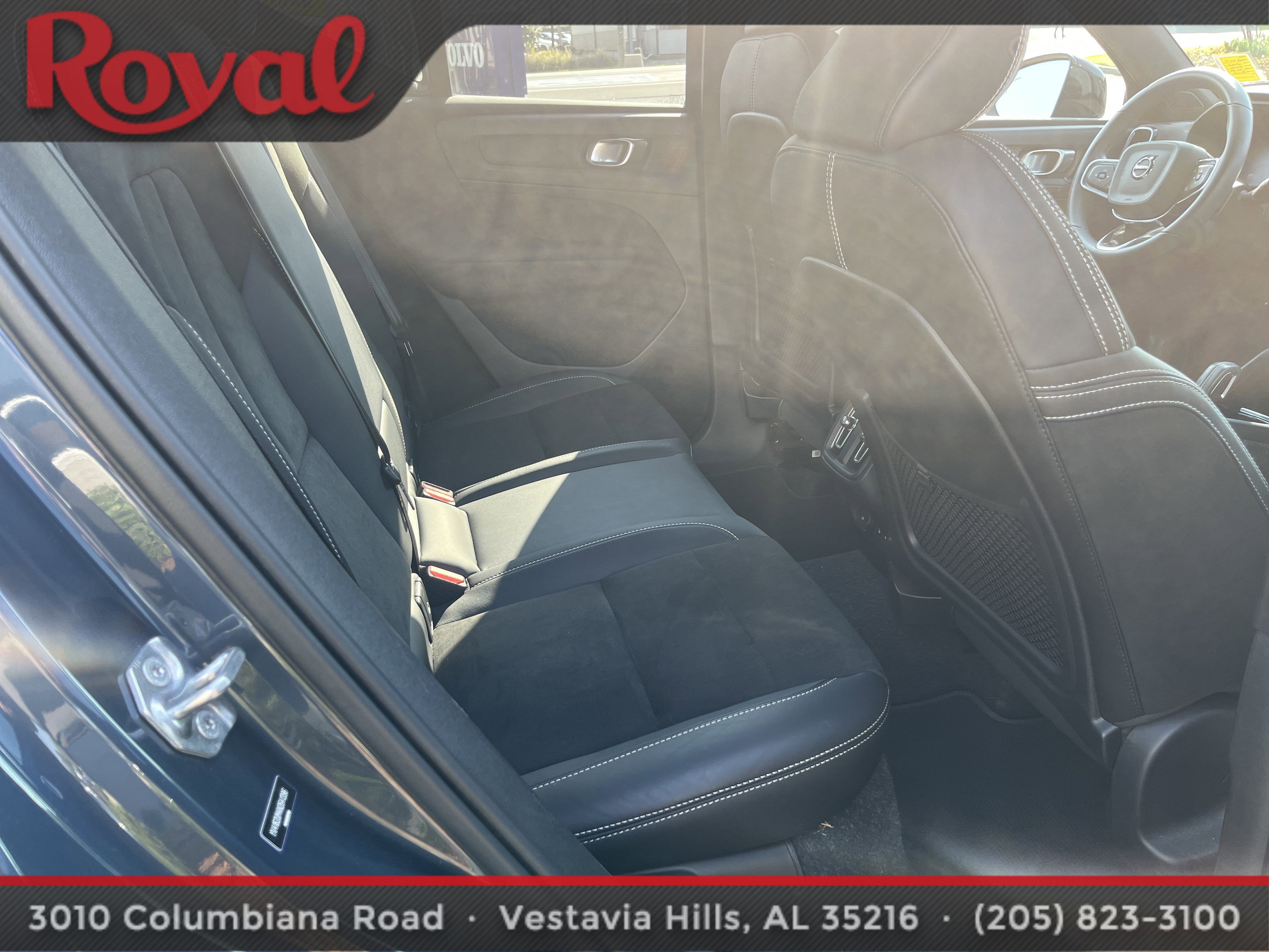 Certified 2022 Volvo XC40 T5 R-Design image 10