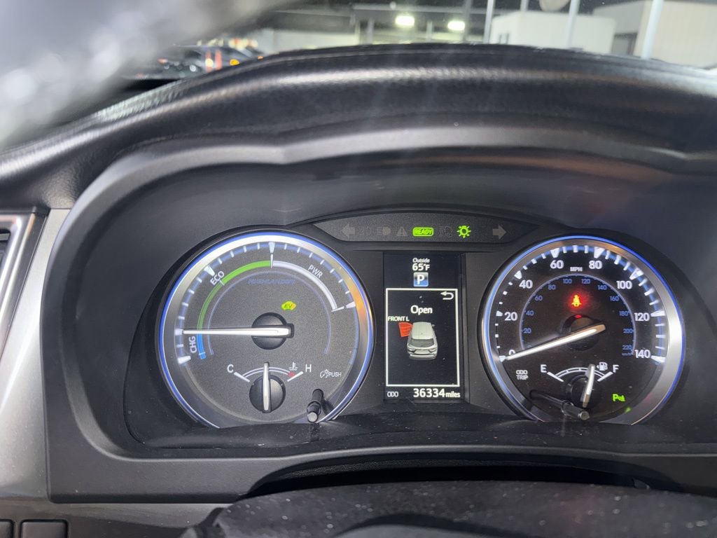 Used 2016 Toyota Highlander Limited w/ Driver Technology Package image 26