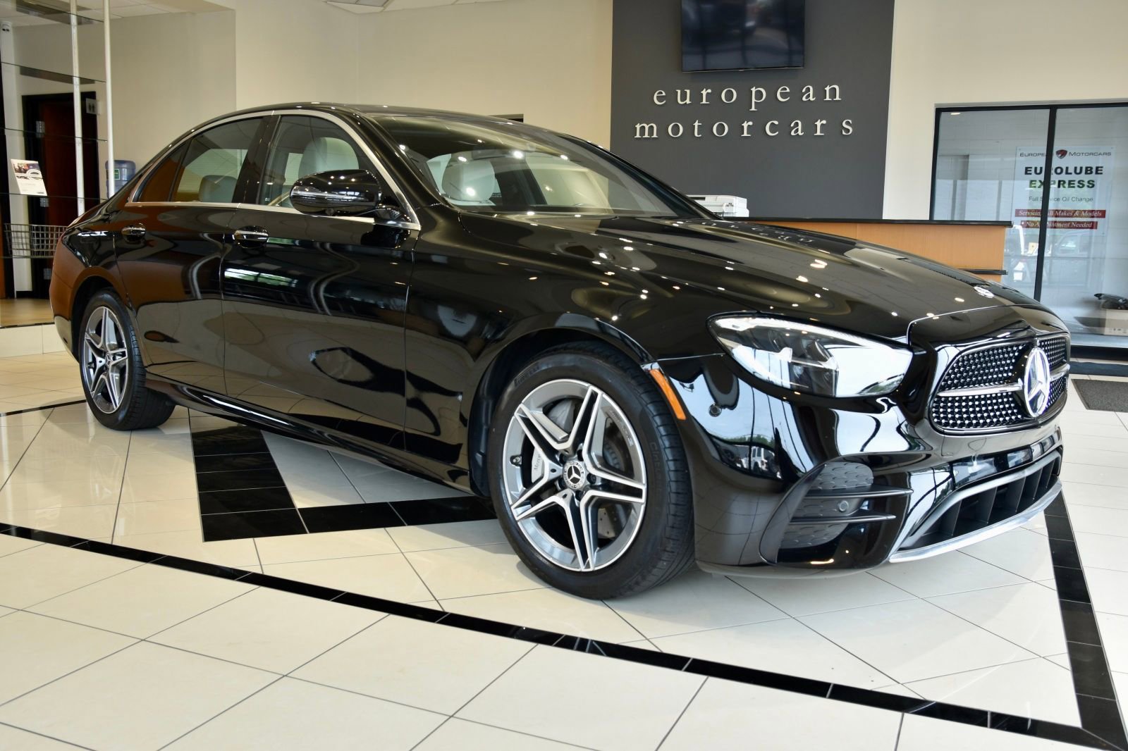 Used 2023 Mercedes-Benz E 350 4MATIC Sedan image 1