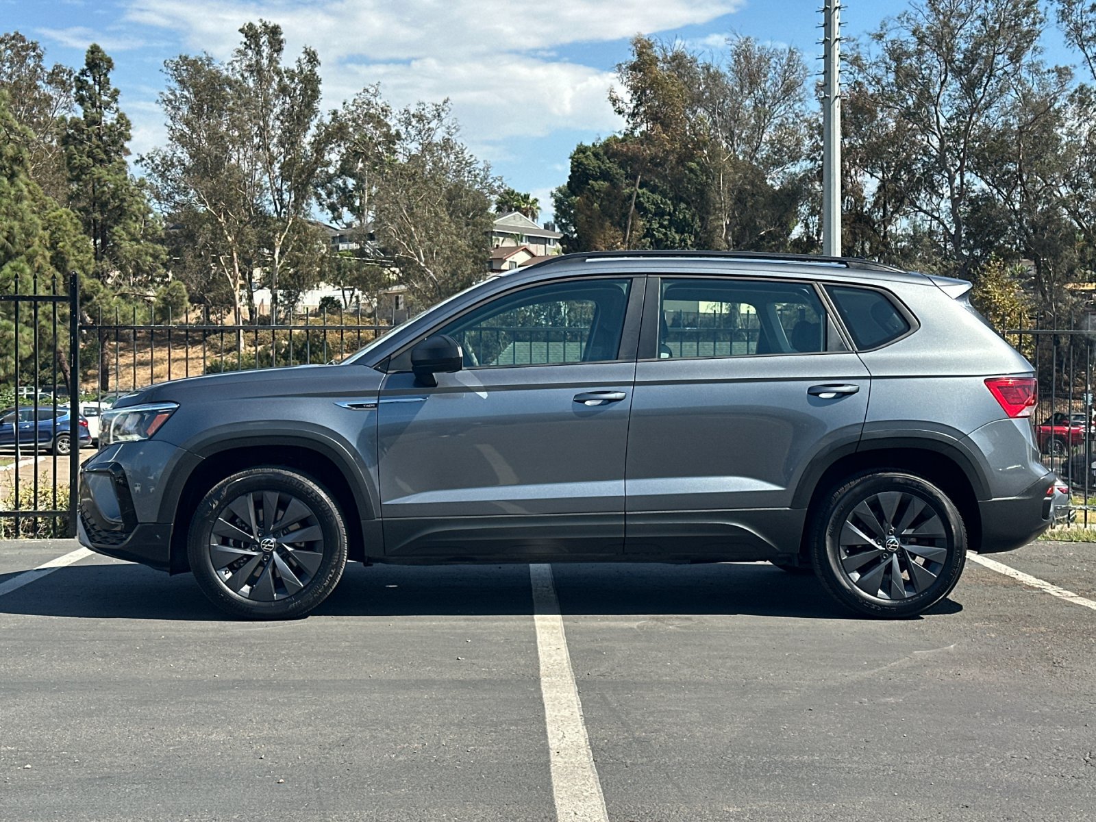 Used 2024 Volkswagen Taos S FWD image 2