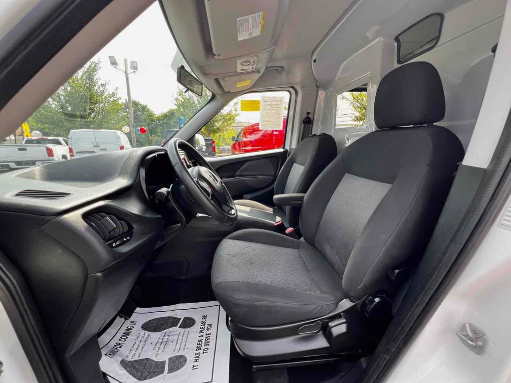 Used 2017 RAM ProMaster City Tradesman SLT w/ Rear Back-up Camera Group image 12