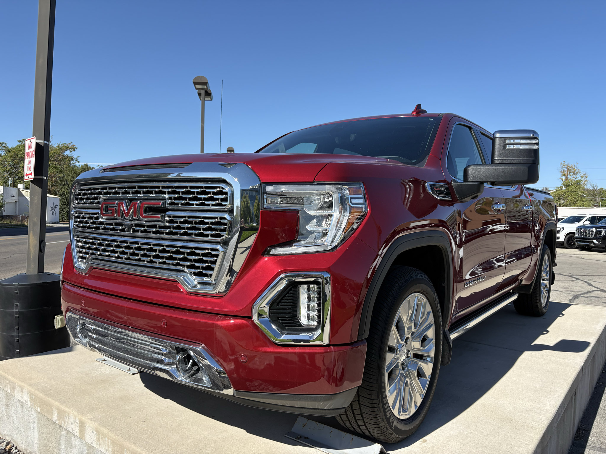 Used 2020 GMC Sierra 1500 Denali w/ Denali Ultimate Package AWD/4WD image 12