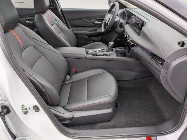 New 2026 Nissan Sentra SR w/ SR Premium Package FWD image 30
