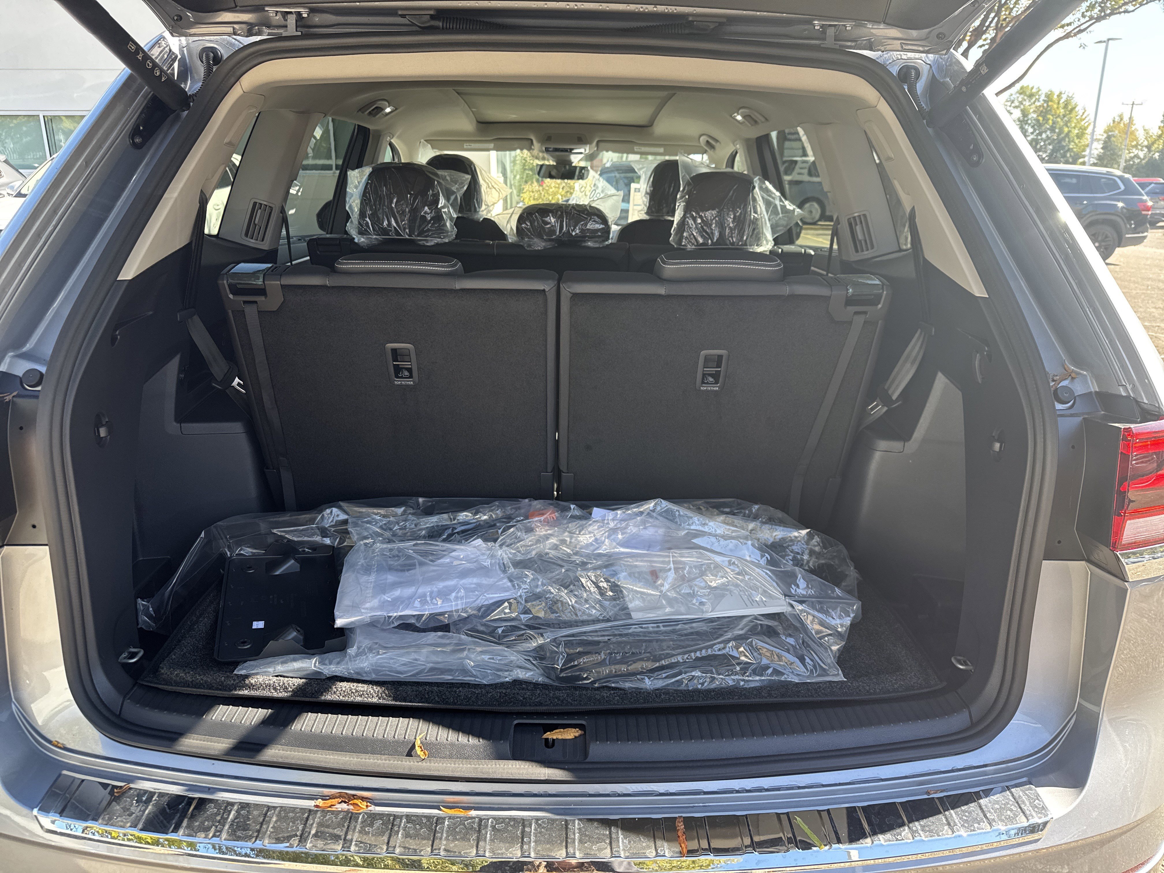 New 2026 Volkswagen Atlas SEL Premium R-Line image 4