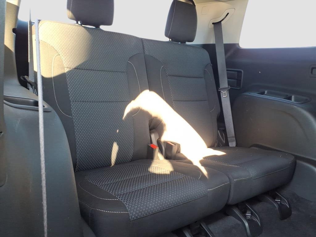 Used 2021 GMC Acadia SLE w/ Driver Convenience Package image 11