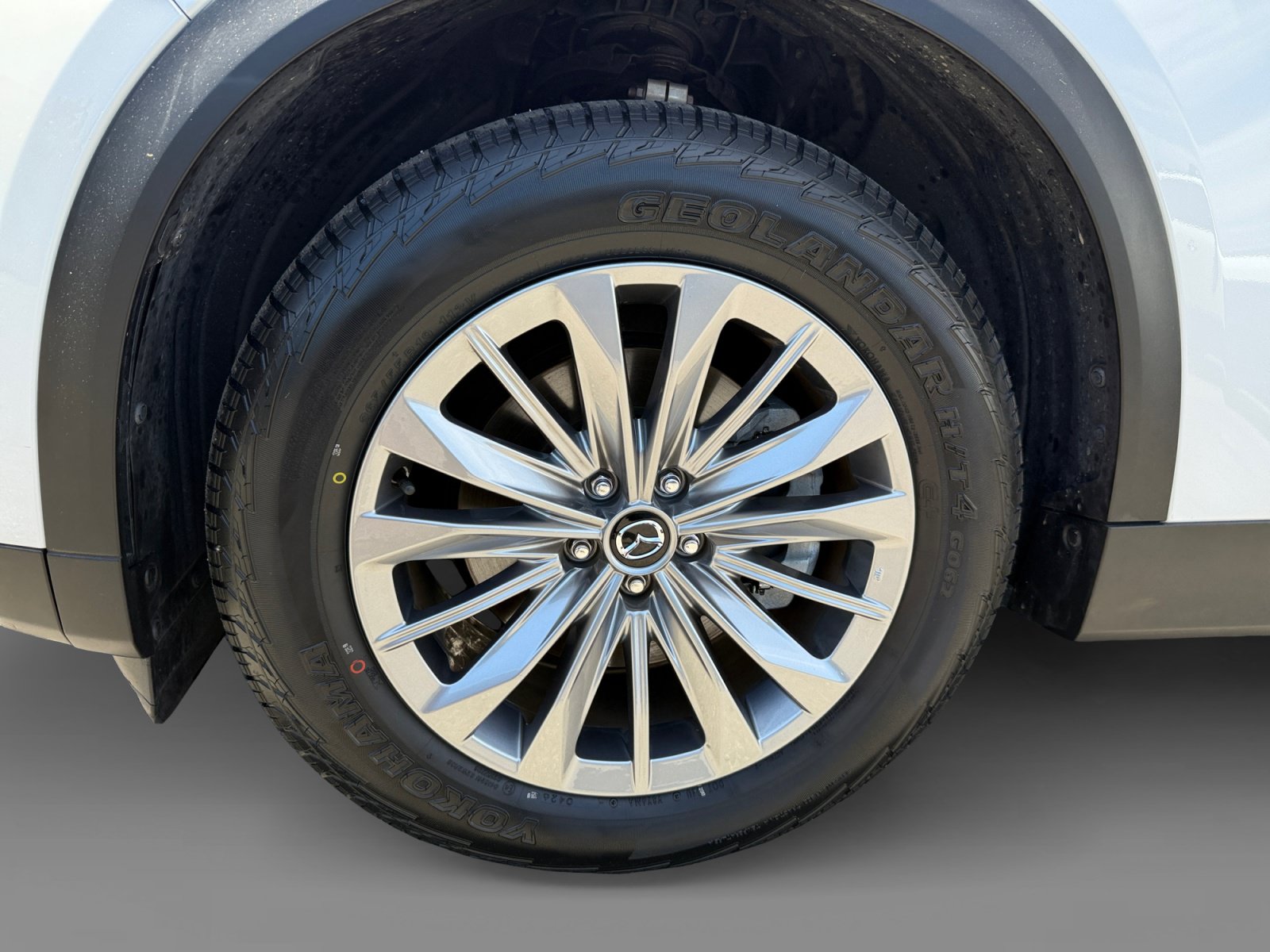 Certified 2024 MAZDA CX-90 Plug-In Hybrid w/ Preferred AWD/4WD image 9