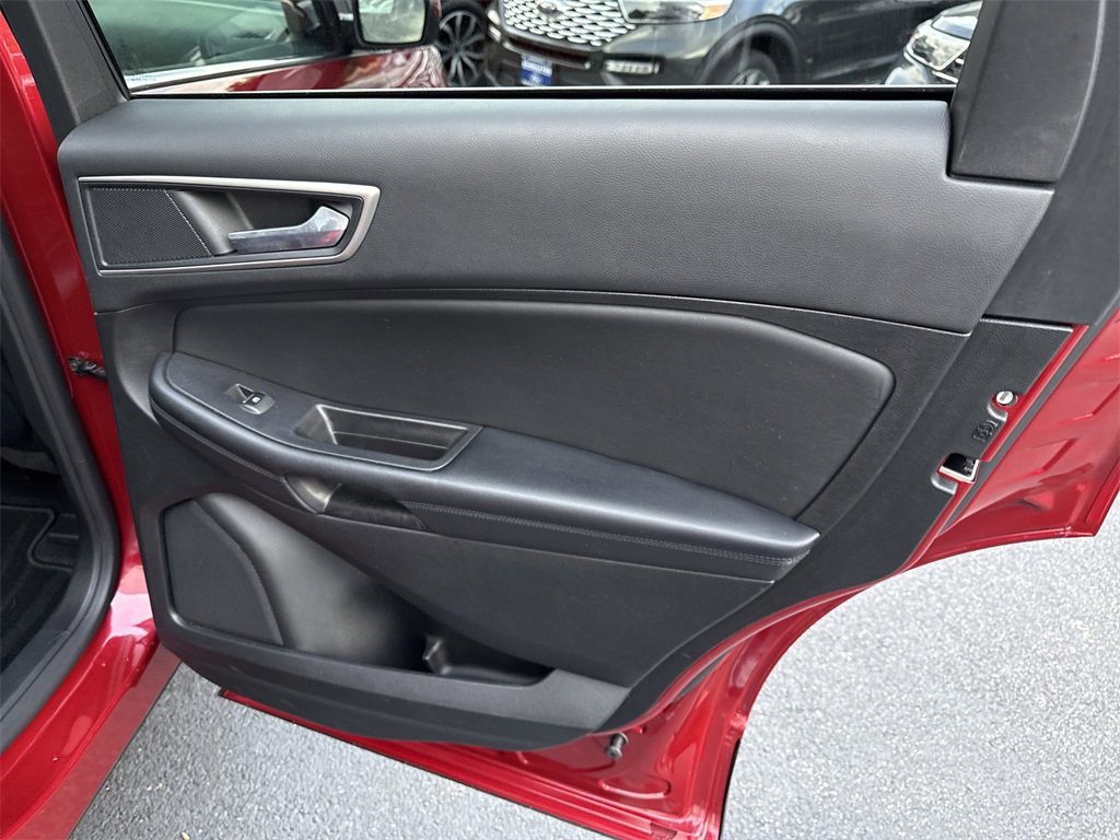 Used 2022 Ford Edge SEL w/ Convenience Package image 29