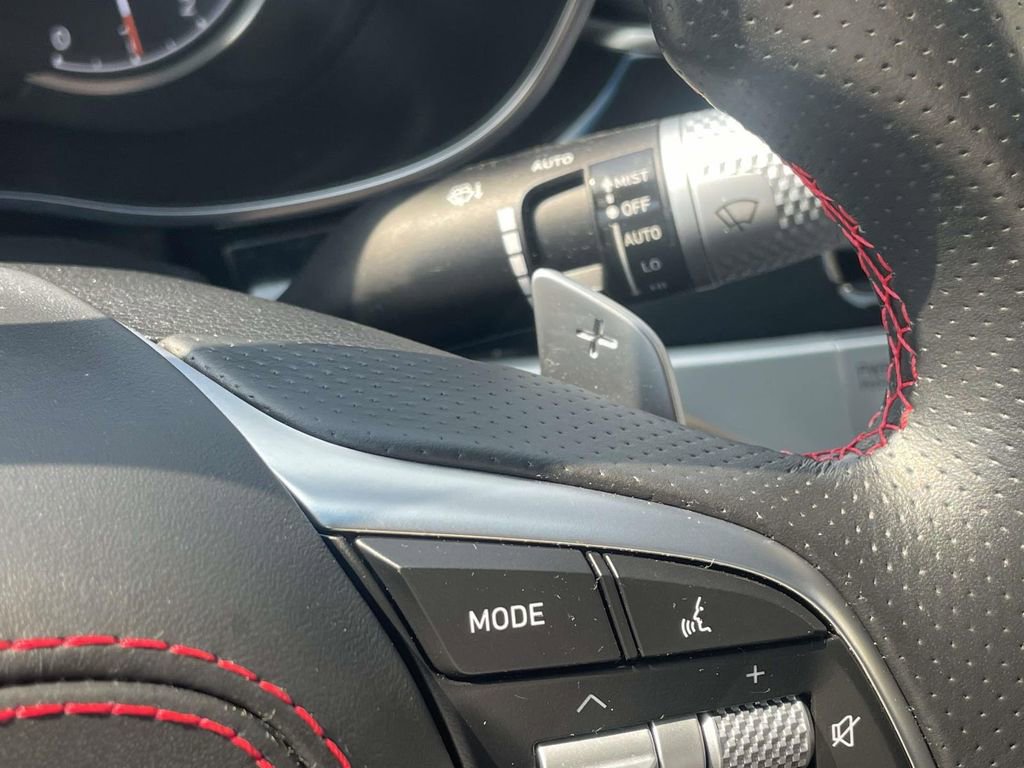 Used 2025 Genesis G70 3.3T Advanced w/ Sport Prestige Package image 11