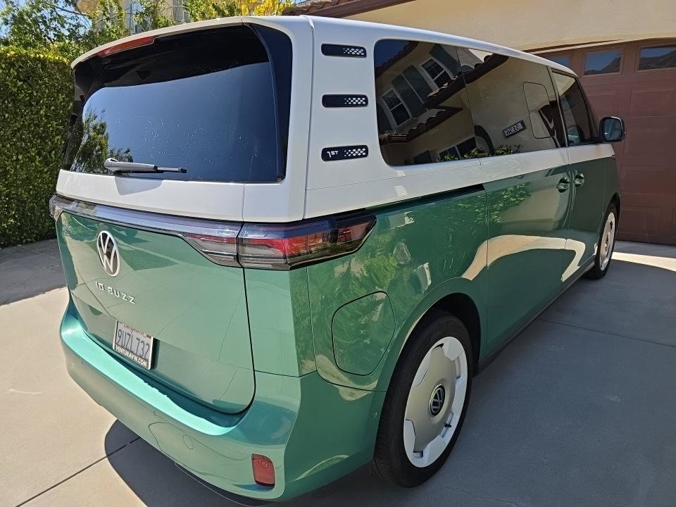 Certified 2025 Volkswagen ID. Buzz 1st Edition RWD image 6