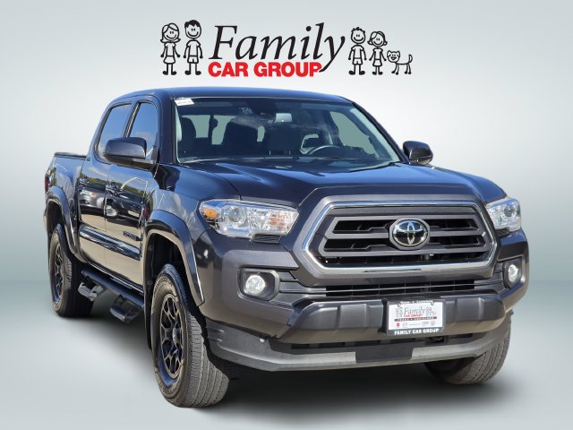 Used 2022 Toyota Tacoma SR5 RWD image 2