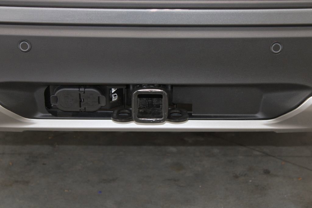 New 2026 Ford Explorer Active RWD image 8