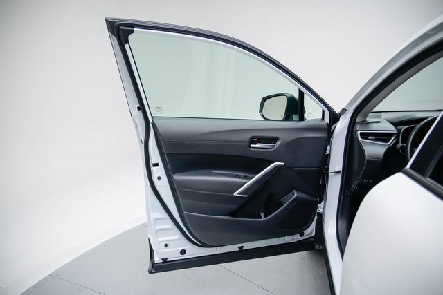 Certified 2025 Toyota Corolla Cross XLE image 14