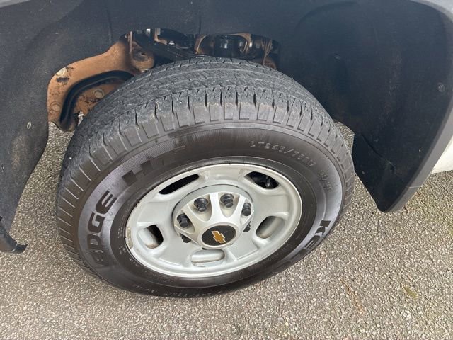 Used 2023 Chevrolet Silverado 2500 W/T w/ WT Convenience Package image 11