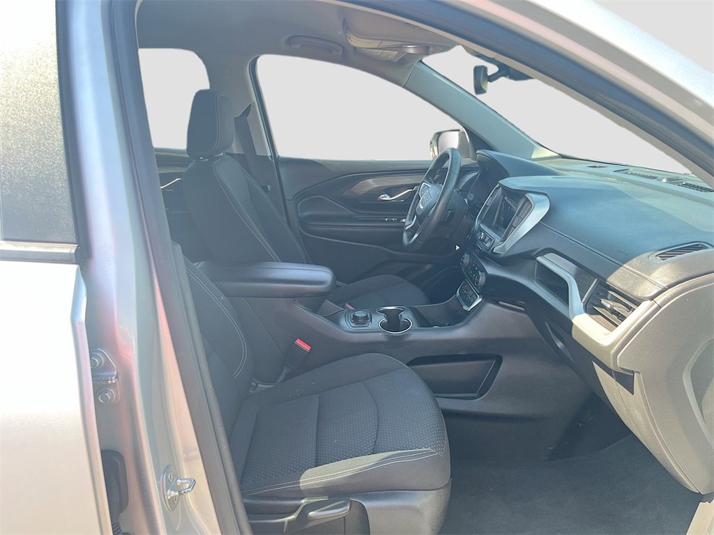 Used 2022 GMC Terrain SLE image 28