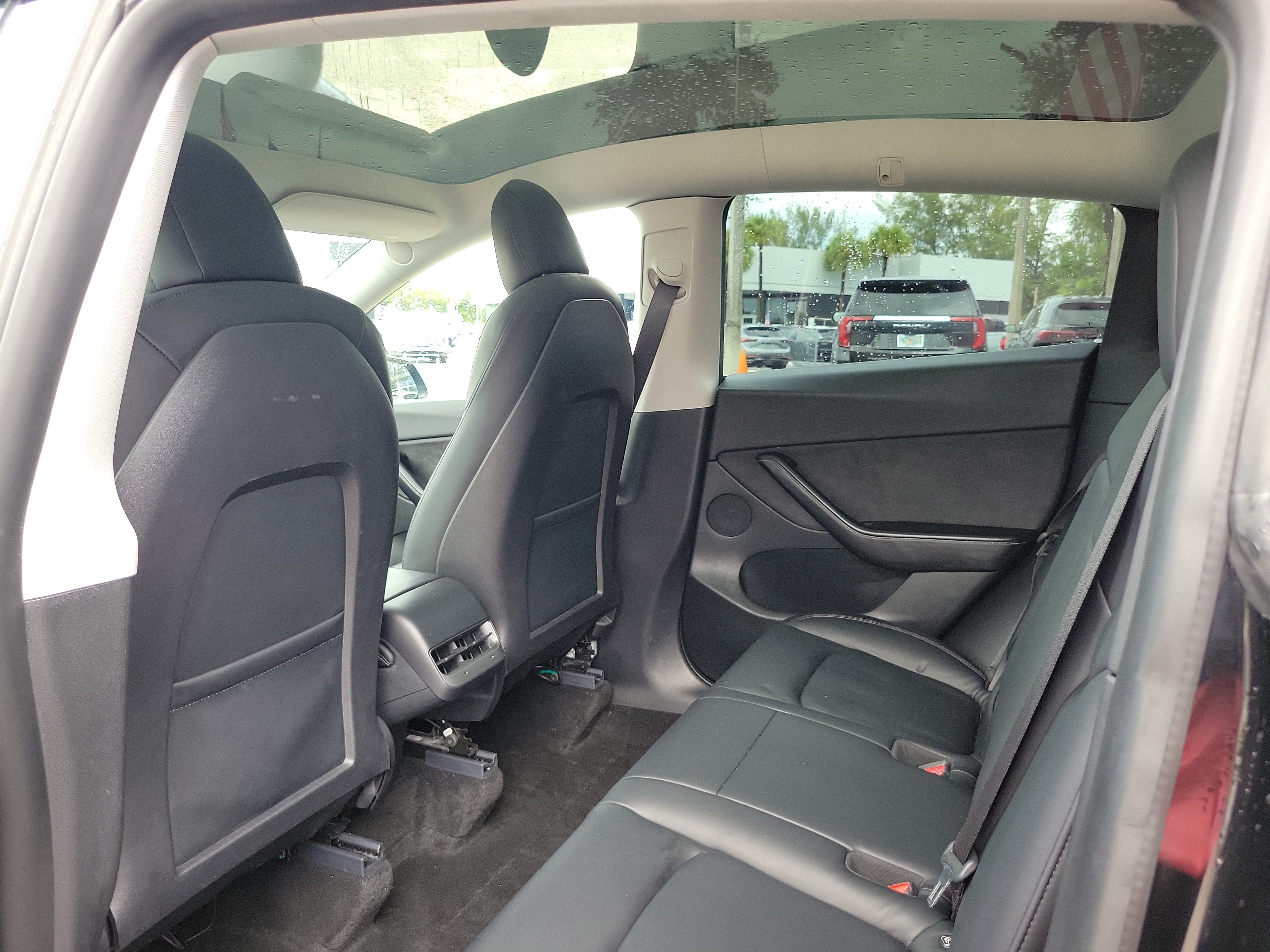 Used 2021 Tesla Model Y Long Range AWD/4WD image 13