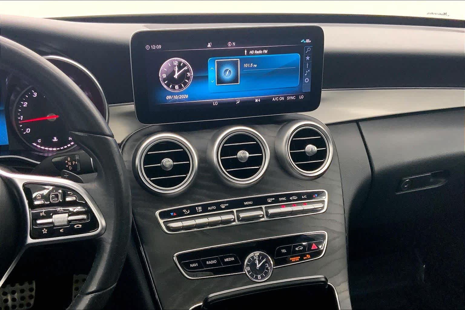 Used 2019 Mercedes-Benz C 300 Sedan image 25