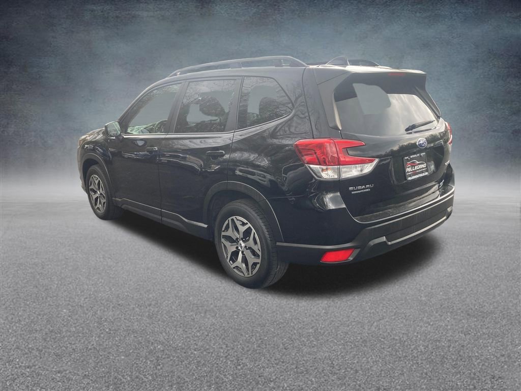 Used 2022 Subaru Forester Premium AWD/4WD image 3