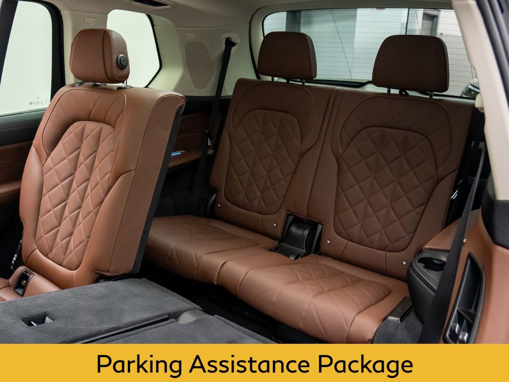Used 2023 BMW X7 xDrive40i w/ Premium Package image 19