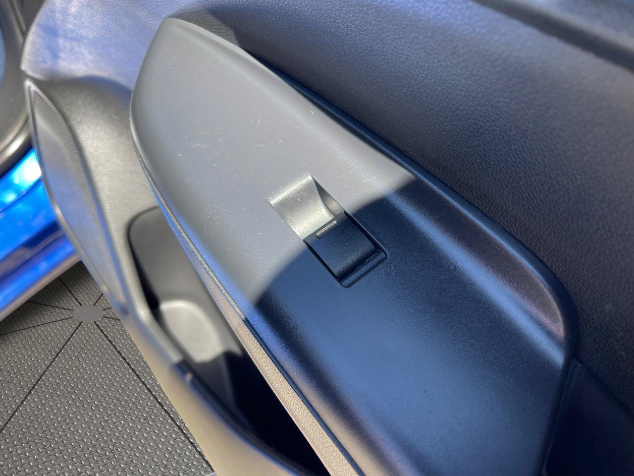Used 2017 Honda Fit EX image 24