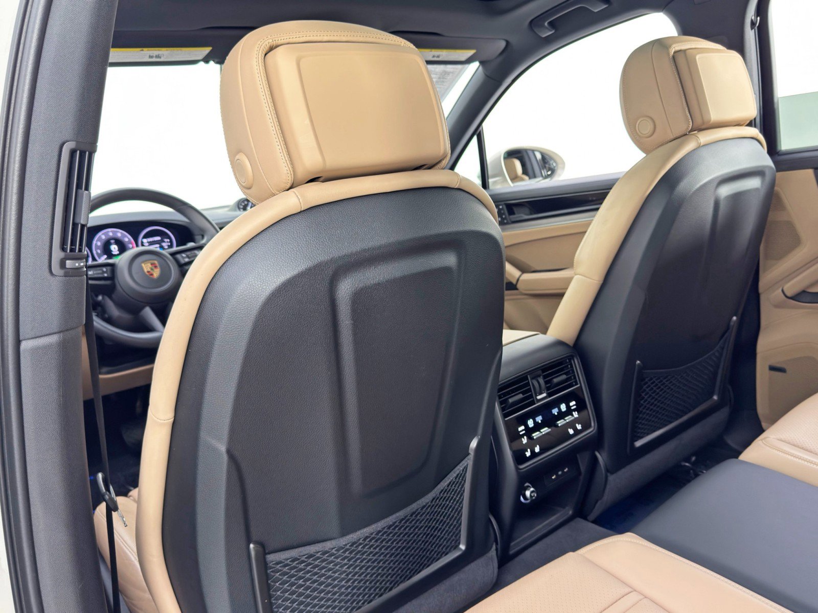 Used 2025 Porsche Cayenne E-Hybrid image 35