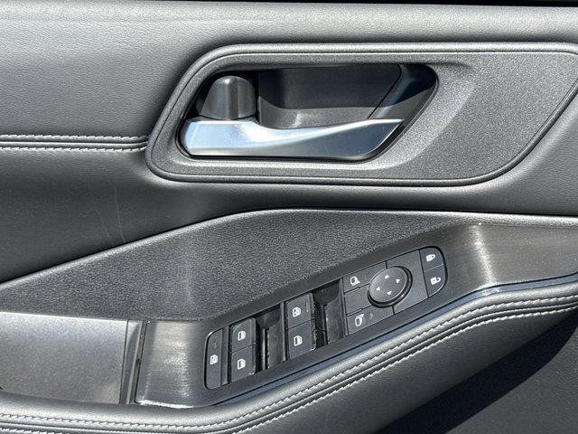 New 2026 Nissan Rogue SV AWD/4WD image 16