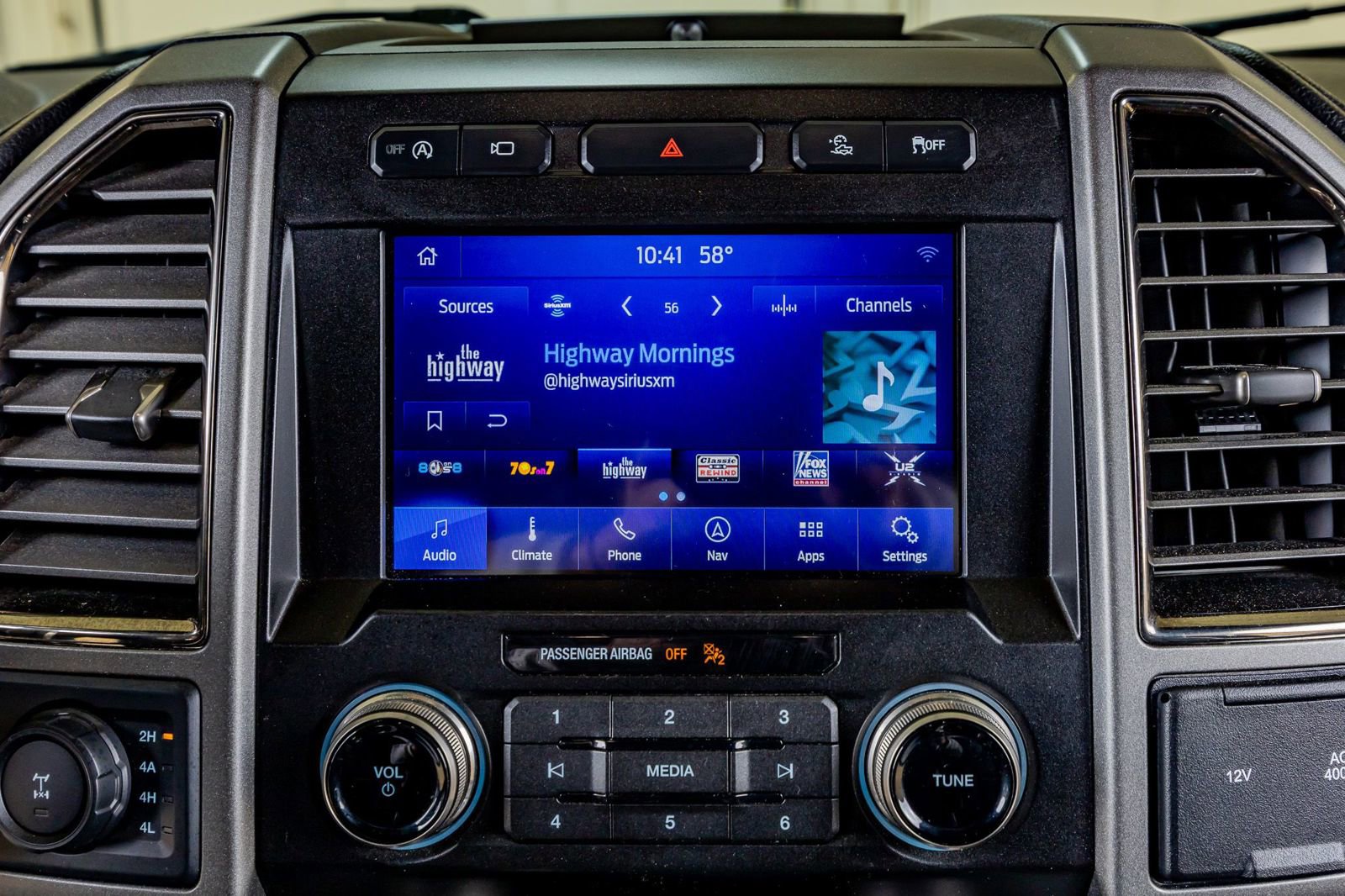 Used 2019 Ford F150 Raptor w/ Equipment Group 802A Luxury AWD/4WD image 24