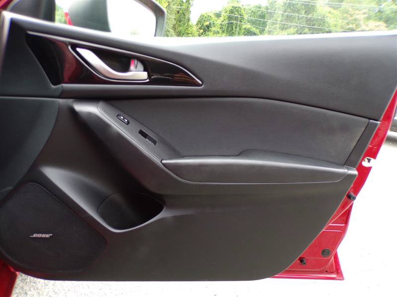 Used 2014 MAZDA MAZDA3 i Touring w/ Technology Package FWD image 19